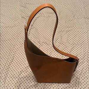 Aesther Ekme - Lune Tan Leather Asymmetrical Shoulder Bag - LIKE NEW